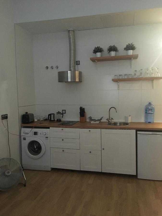 Pool And Garage Old Town Apartment Малага Екстериор снимка